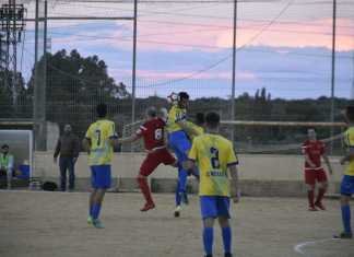 La Motilla se lleva el derbi ante la U.D. Derportiva