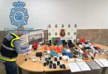 Detenidas 61 personas por la contratación fraudulenta de líneas móviles