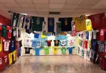 Exposición de camisetas de fútbol a beneficio de Antaris
