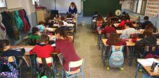 Un colegio volcado con los problemas auditivos de Juanjo