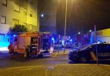 Desalojado un edificio por un incendio del garaje en Miravalles desalojado un edificio