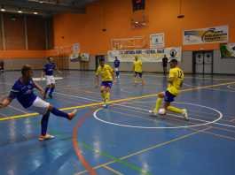 Estreno a lo grande del Nazareno Dos Hermanas fútbol sala en 2º B estreno a lo grande