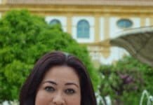 Una marea rosa de más de 2.000 personas por el cáncer de mama una marea rosa