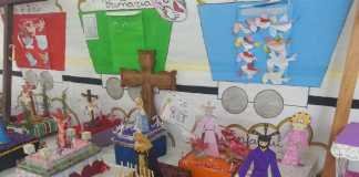 Pasos en miniatura en las ventanas de los niños esta Semana Santa pasos en miniatura