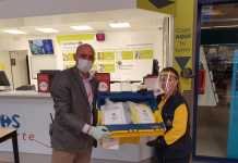 Soporte logístico de Correos en la distribución de pantallas faciales soporte logístico