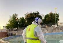 El consistorio intensifica las acciones de vigilancia y control de mosquitos dos vecinos de dos hermanas