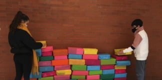 Un muro de la paz y la diversidad en el IES Torre de los Herberos muro