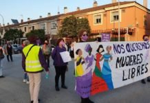 El 8-M se vivió en la calle en Las Portadas y Montequinto el 8-m