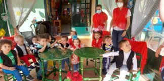 El ambiente de feria no faltó en los centros escolares ambiente