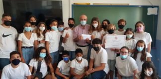 La Motilla dona a Cáritas los beneficios del emprendimiento escolar Motilla