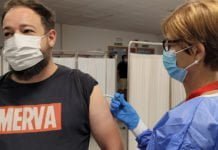 Las personas con 24 y 23 años también podrán pedir cita para la vacuna Andalucía continúa bajando esta semana el corte de vacunación contra el Coronavirus, esta vez para las personas con 24 y 23 años