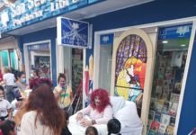 Una celebración de Halloween amenazada por la lluvia celebración