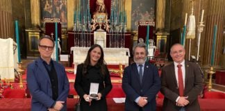 Aurora Ruiz recibe la medalla al mejor expediente de Bellas Artes aurora ruiz