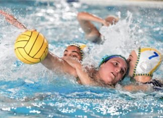 Partido de doble lectura en el Centro Acuático de Montequinto partido de doble lectura