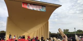 Los coles ambientan la Navidad en el centro de la ciudad los coles