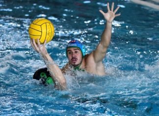Rescata un punto en el duelo autonómico de waterpolo rescata