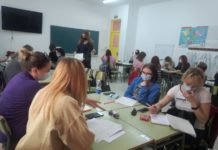 La asociación Dos Hermanas Solidaria imparte español a ucranianos dos hermanas solidaria