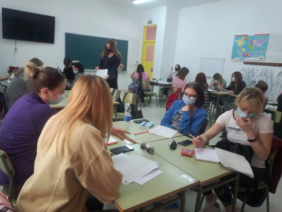 dos hermanas solidaria