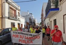 Más de un centenar de personas marchó a pie al Hospital de Valme más de un