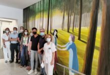 Un mural para recibir a los pacientes del Hospital El Tomillar un mural