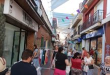 Una gran noche de compras en la calle San Sebastian gran noche de compras