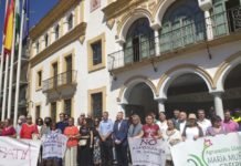 Minuto de silencio por el asesinato machista de Fornet Domínguez un minuto de silencio