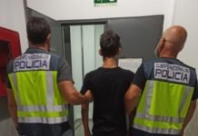 La Policía Nacional detiene a un individuo por dos robos con fuerza la policía