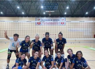 Primer examen de pretemporada par el Cajasol Voley primer examen