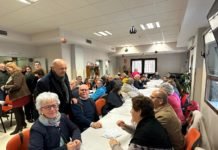 Convivencia navideña en el centro de mayores de Los Montecillos convivencia navideña