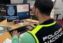 Una mujer detenida por suplantación de identidad y estafa una mujer