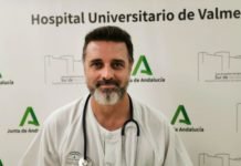 Alberto Oviedo es premiado en un congreso nacional médico alberto oviedo