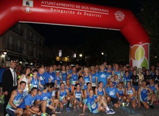 Unos 700 atletas corrieron la XVI Carrera Nocturna el sábado unos 700 atletas