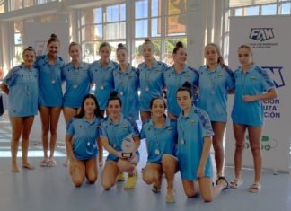 Subtítulo para las chicas del waterpolo en la Copa de Andalucía subtítulo