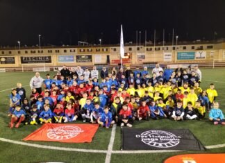 Unos 300 juguetes recaudados en la jornada Fútbol Solidario unos 300 juguetes