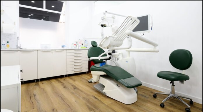 Balú cumple ocho años con la esencia de clínica dental familiar balú