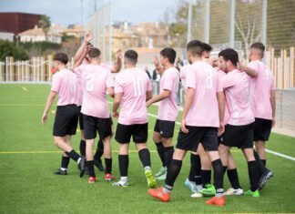 Importante derbi nazareno en 1ª Andaluza de fútbol importante derbi nazareno