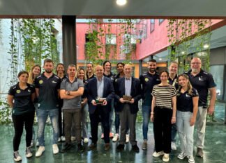 El alcalde recibe en visita institucional al FP Pro Voley Cajasol el alcalde