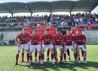 La carrera por el ascenso empieza con empate