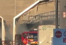Una planta de reciclaje de papel y cartón afectada por un incendio planta de reciclaje