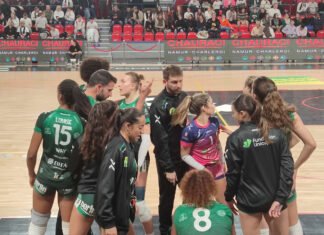 Derrota en la ida de los octavos de final de la CEV Challenge Cup derrota en la ida