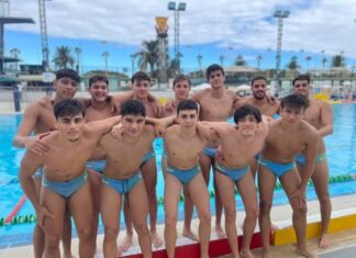 Primer revés del curso para el waterpolo nazareno primer revés