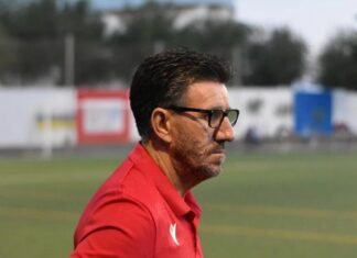 Destitución del entrenador del Dos Hermanas C.F.1971 destitución del entrenador