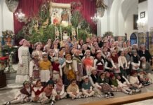 Las Pastoras de Ana Valme Ortega visitan La Pastora de Capuchinos las pastoras