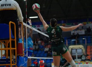 En busca de la quinta victoria consecutiva en casa en busca de la quinta victoria