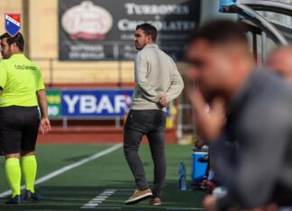 Nacho Molina se estrena en liga como entrenador del Dos Hermanas nacho molina