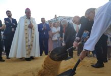bendición de la primera piedra