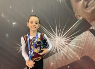 Bronce histórico en la Copa Base individual masculina bronce histórico