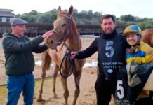 Triplete vencedor de Denisa Sikorova en el hipódromo triplete vencedor