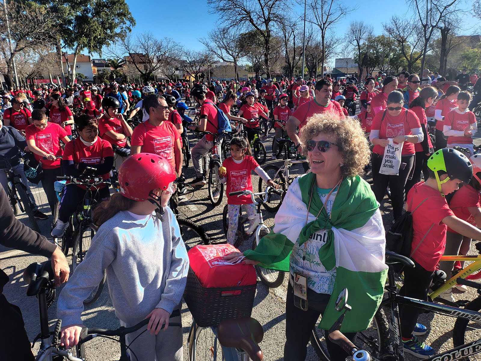 día de la rueda de dos hermanas parque de la alquería (37) más de 2.000 personas