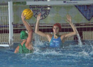 Intrascendente derrota de las chicas de waterpolo intrascendente derrota